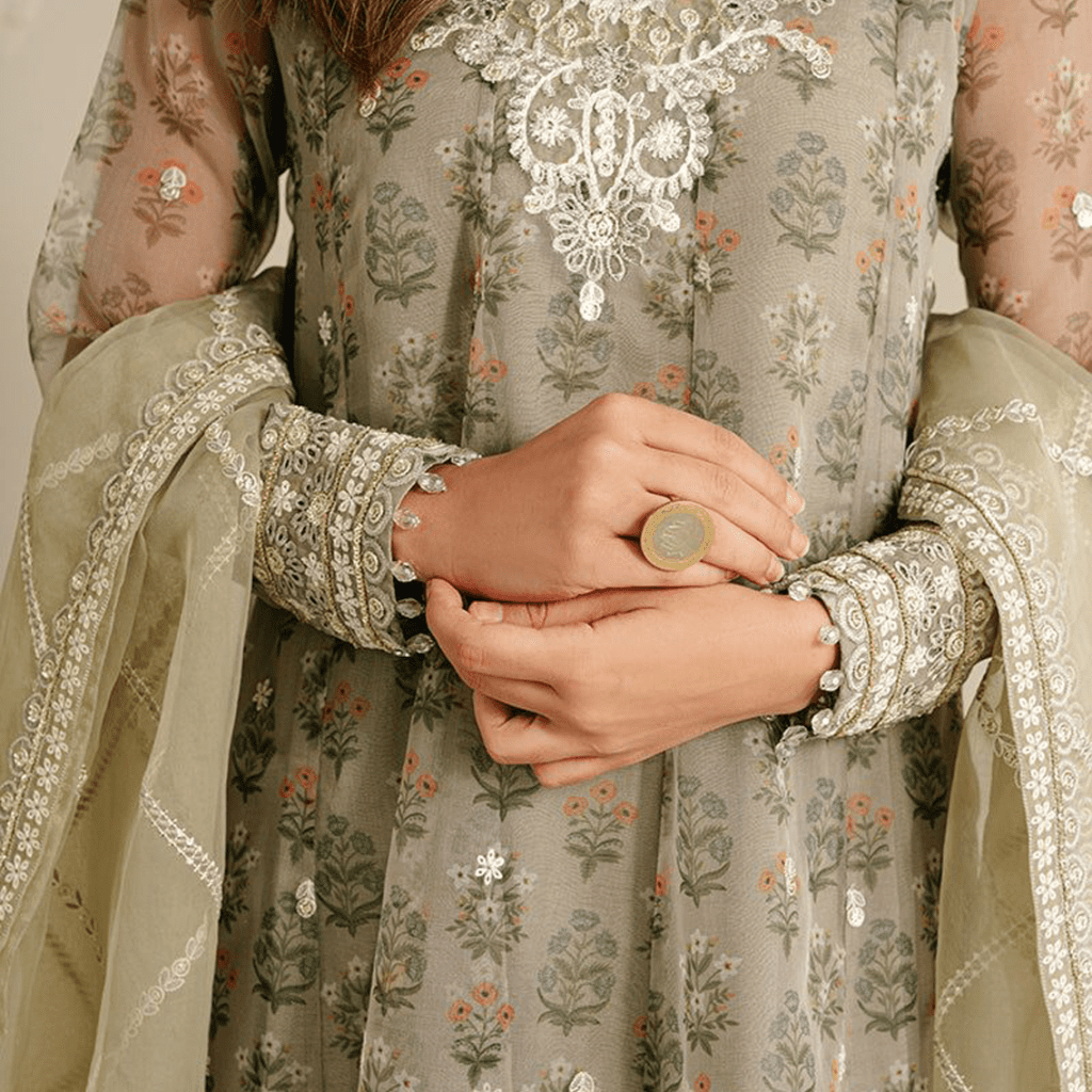 ORGANZA Suit With SATIN SILK Trouser with inner